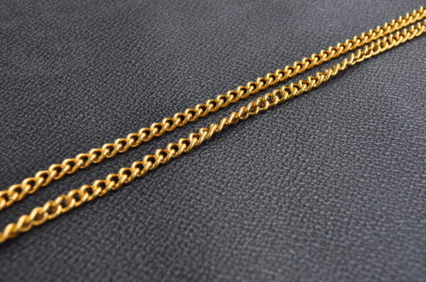 Taschenkette KE.519 in goldfarbig aus Edelstahl. Perfekt für Taschenträger für Taschen. Grösse der Kettenglieder ca 6mm Preis pro Meter.