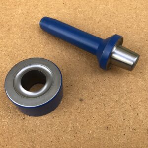 Handstempel Prym   (Ösenwerkzeug) in 2 verschiedenen Ausführungen. Beide Werkzeuge nur einmal als Einzelstück erhältlich. mittel für 10B Ösen von Prym (20mm) klein für 9B Ösen von Prym (17,5mm)
